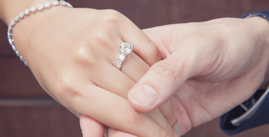 wedding engagement with diamond ring