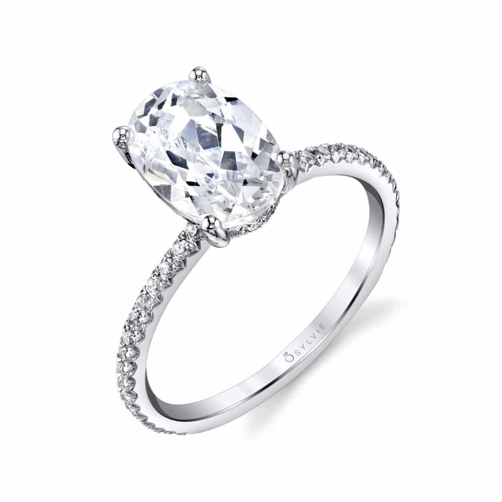 "Maryam" oval cut diamond classic engagement ring.